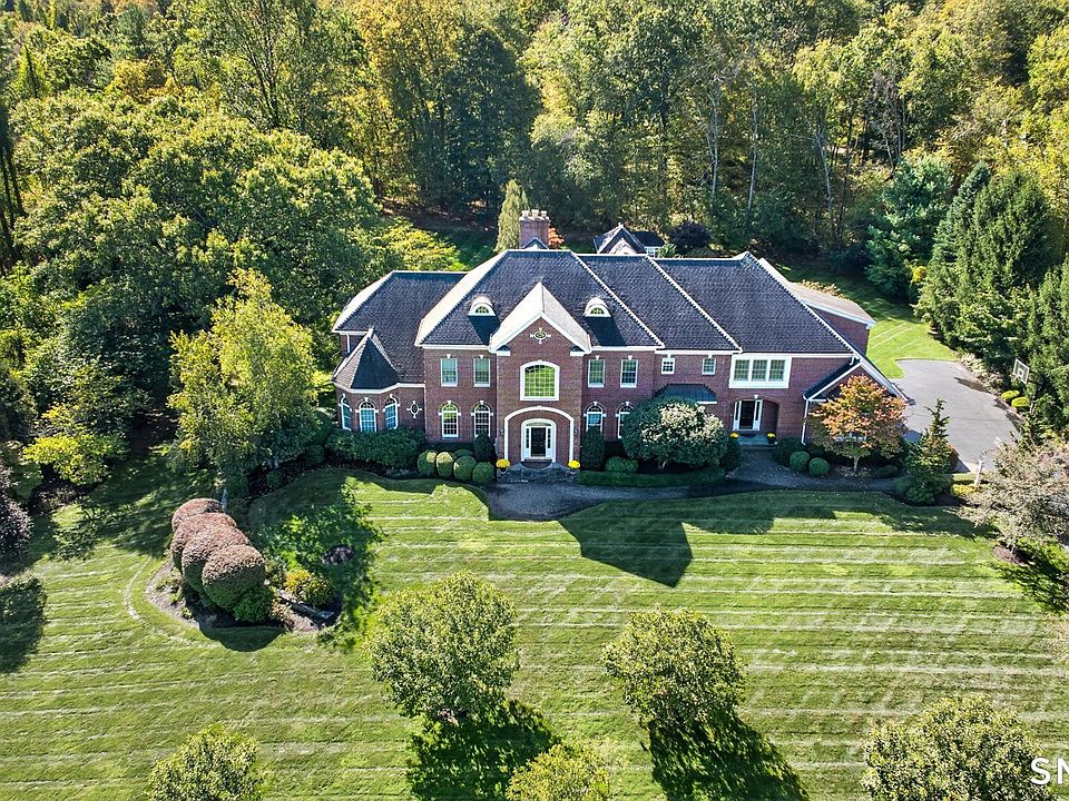 1st image of 25 Whispering Hollow Court
