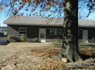 908 Young St, Springdale, AR 72764