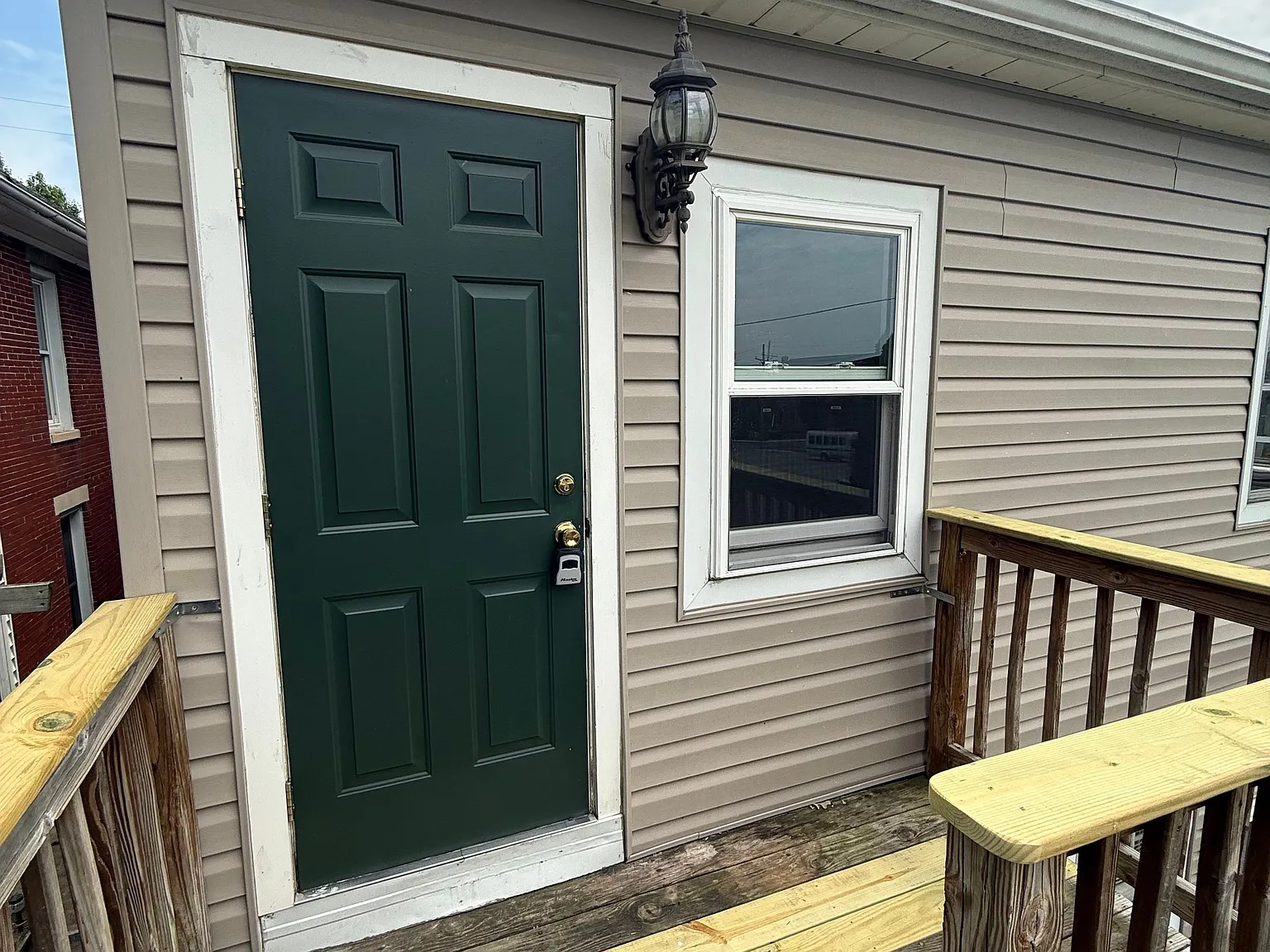 2 bed, $1,300 — Photo 2