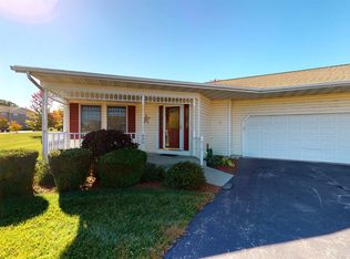 640 Foxglove Ln #8, Whitewater, WI 53190