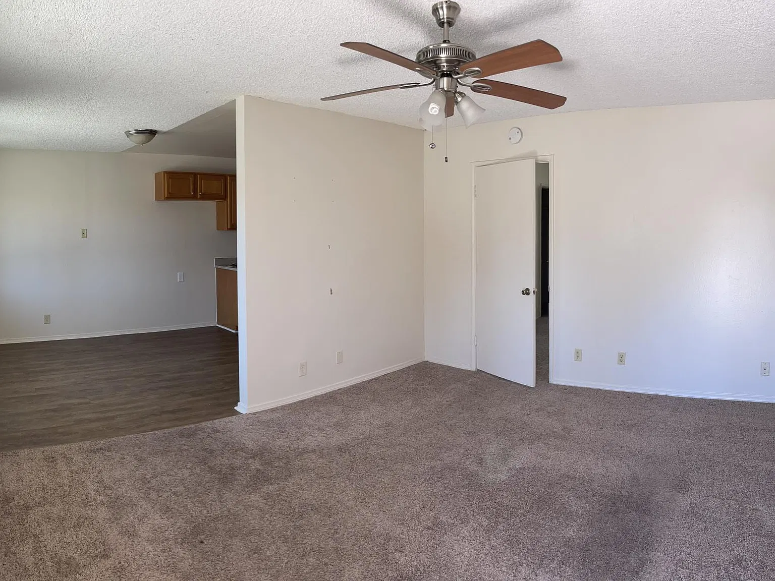 1 bed, 850 sqft, $1,550 — Photo 2