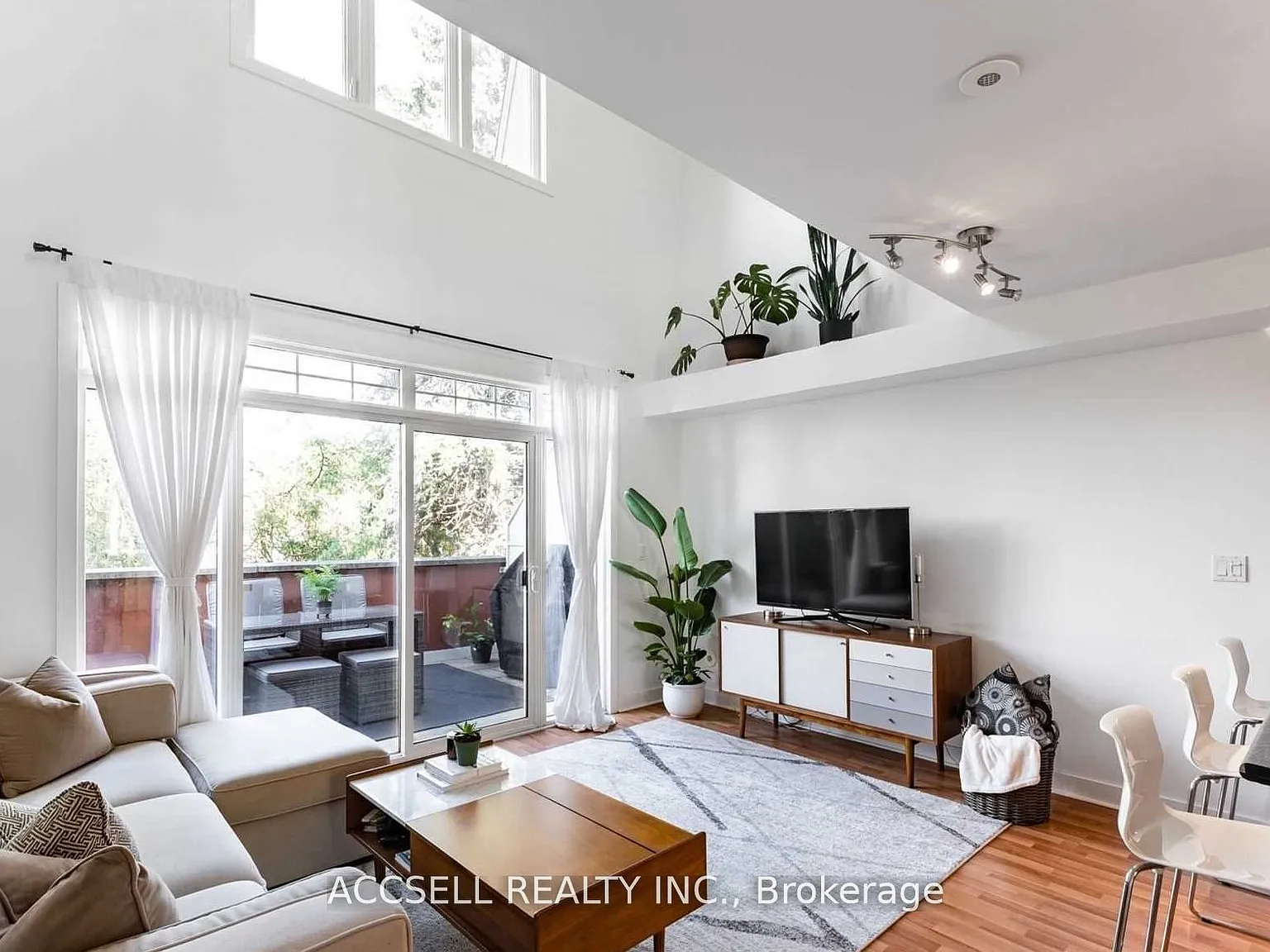 1 bed, $2,999 — Photo 3