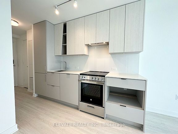 3rd image of 3883 Quartz Rd #3502