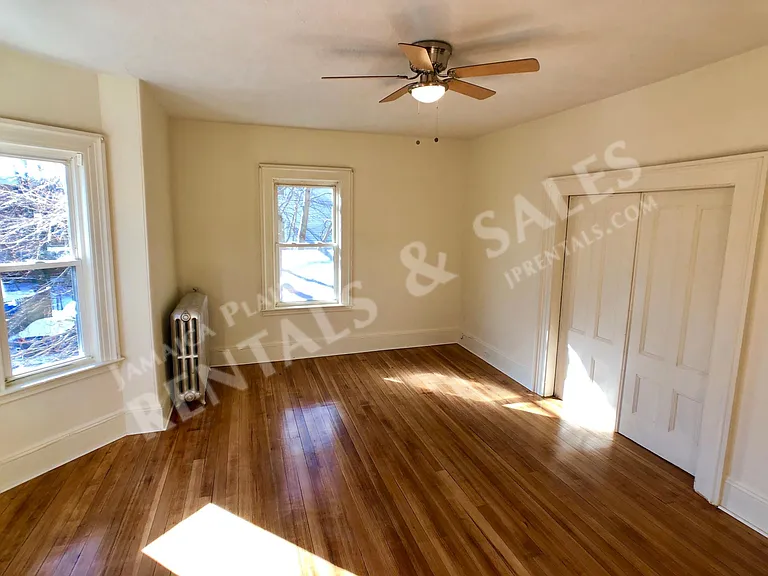 47 Custer St #2 — Photo 10