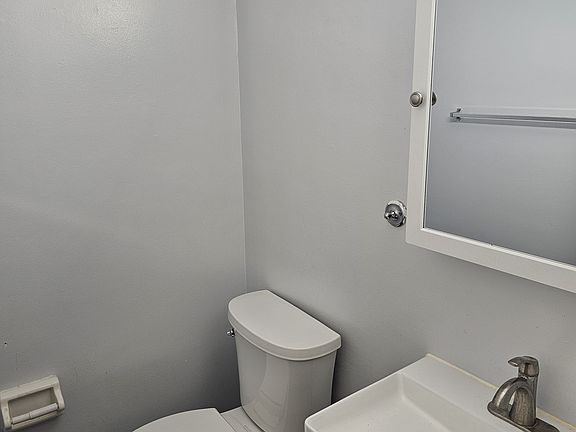 3rd image of 6749 Nebraska Ave