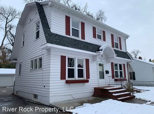 1433 University Dr N, Fargo, ND 58102