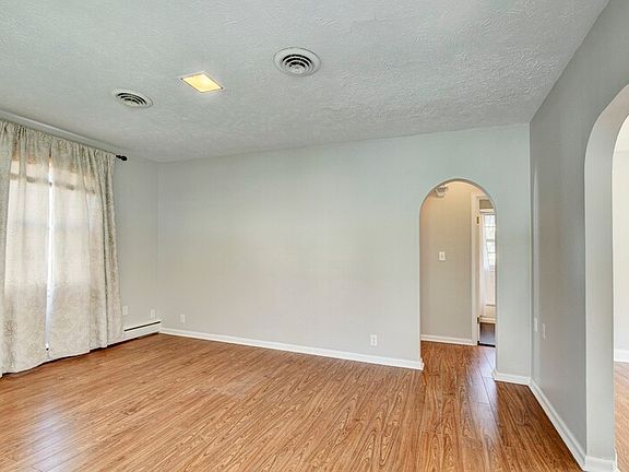 3rd image of 5035 S 39th Ave