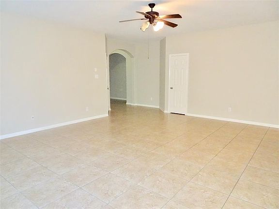 4th image of 63 Quillwood Pl