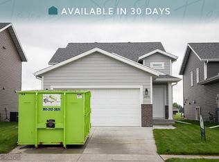 1479 68th Ave S, Fargo, ND 58104