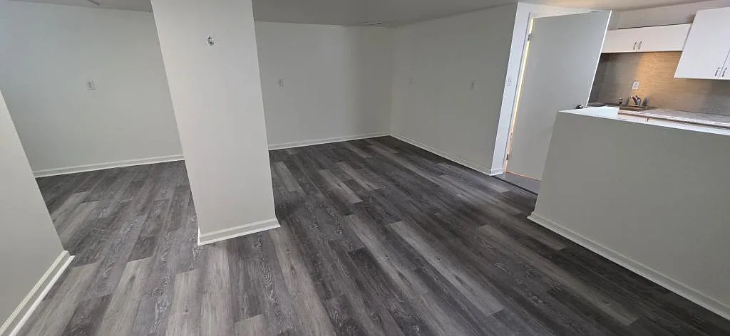 558R Goucher St — Photo 2