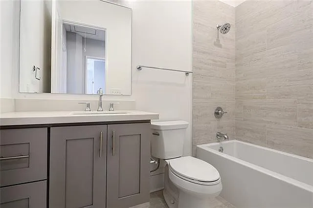 3431 Chartres St #6 — Photo 11