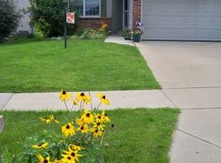 915 Prestwick Point, Champaign, IL 61822