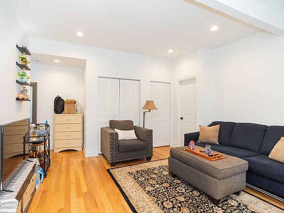 4th image of 2102 N Damen Ave APT 3R