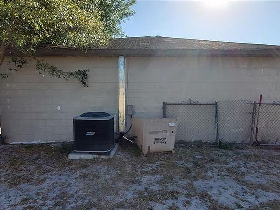 5th image of 5611 Lagustrum Ln