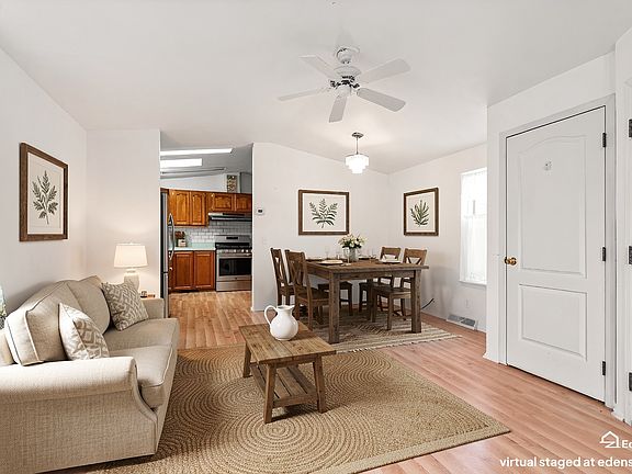 4th image of 120 Cardinal Ln #A