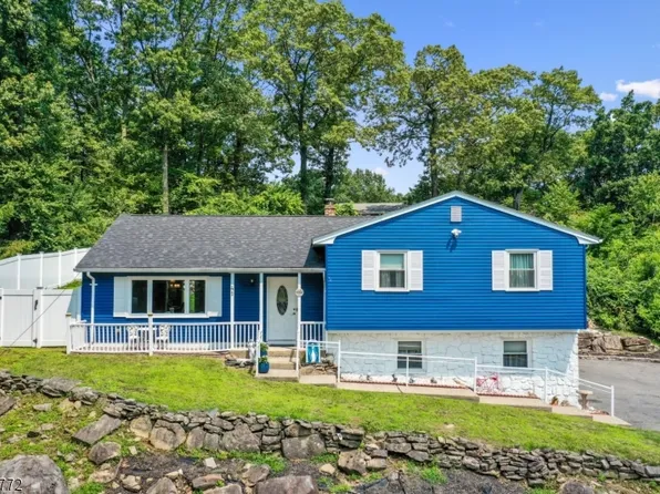 41 Edgewood Ter, Dover Town, NJ 07801