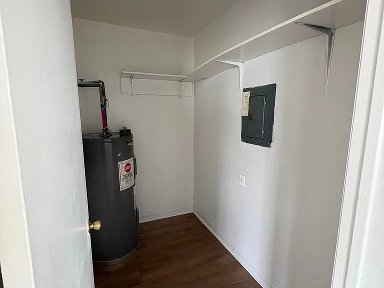 700 N Franklin Blvd #701 — Photo 5