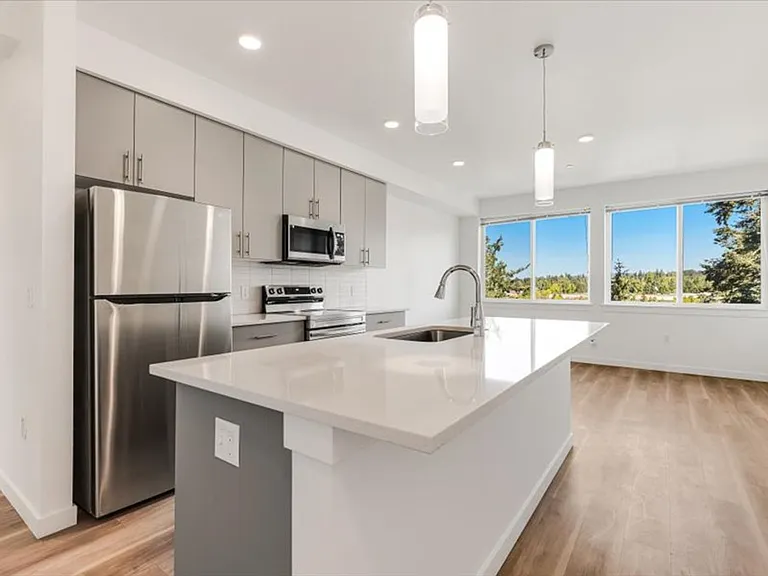 Hermoso View Apartments — Photo 18