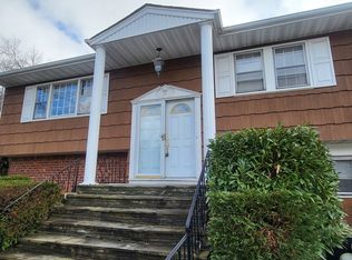 274 Central Park Rd FLOOR 2, Plainview, NY 11803