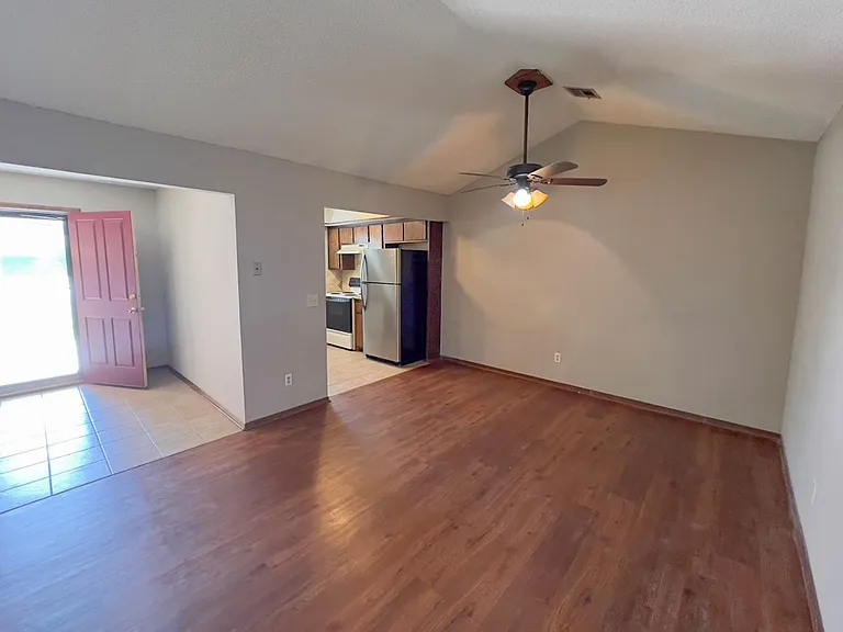 1303 N Fretz Ave — Photo 3