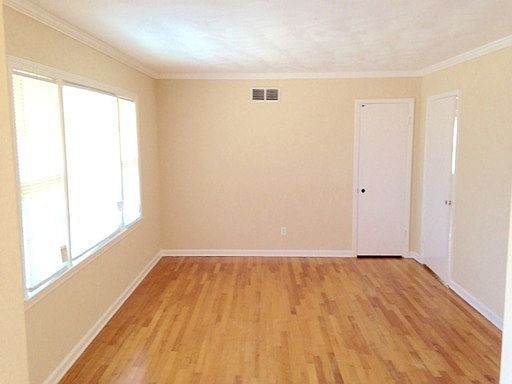 3rd image of 1789 Myrna Ln