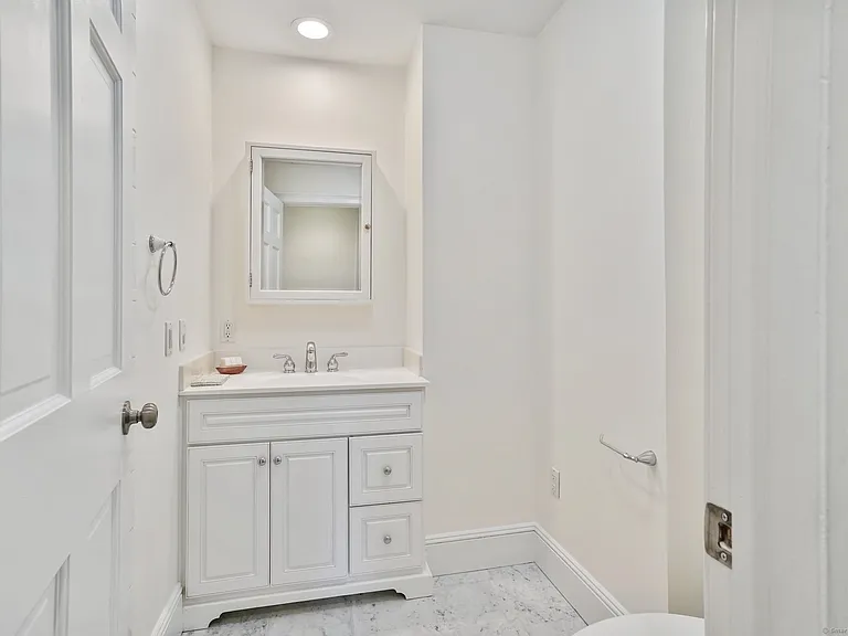 50 Harrison Ave #1 — Photo 11