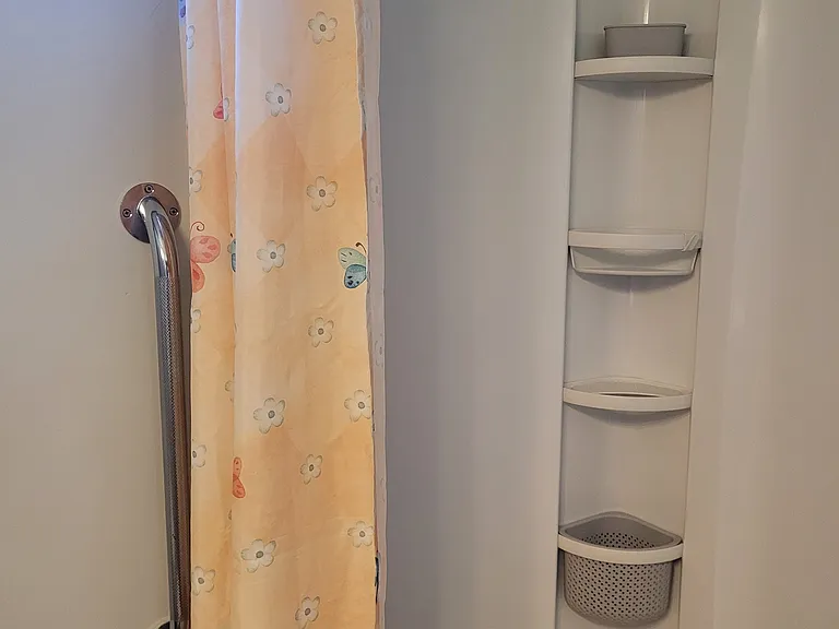 127 Boston Ct — Photo 23