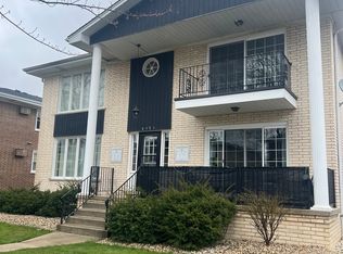 4521 Maple Ave APT 1S, Brookfield, IL 60513
