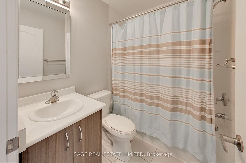 Ajax Townhouse for rent - 2 Bedrooms — photo 35