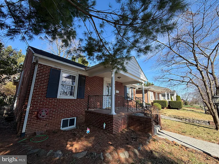 540 Bellview Ave — Photo 4