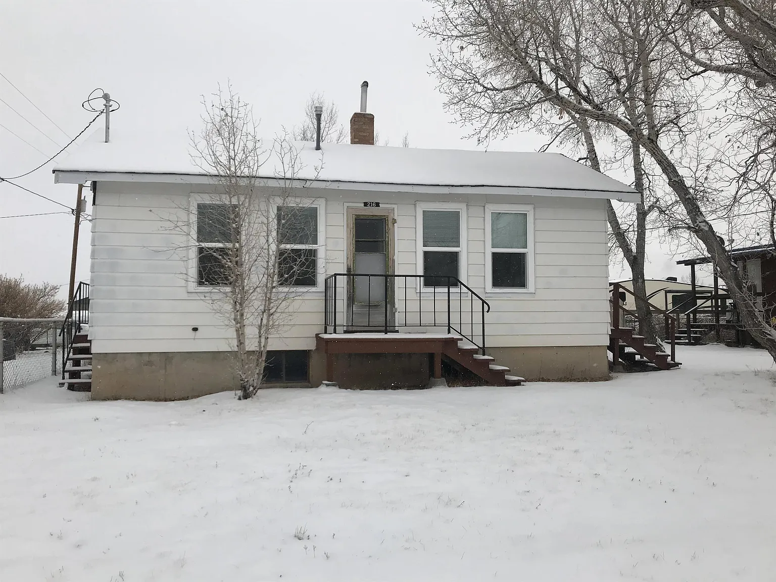 216 Noble Street - 1 — Photo 1