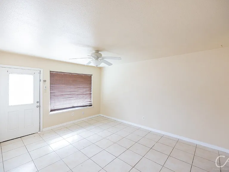 2902 Bennett Dr — Photo 6
