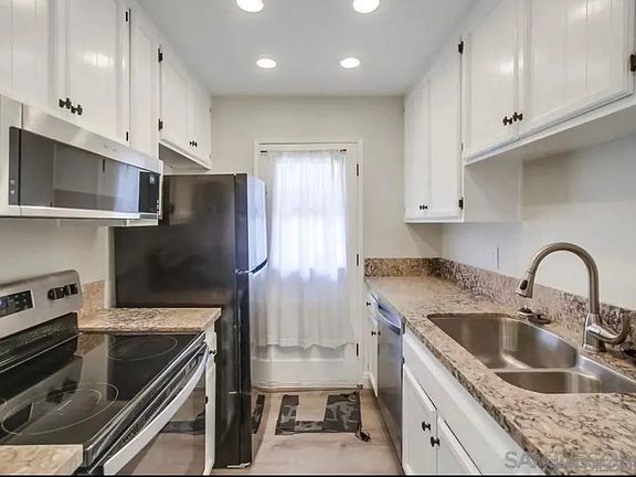 2nd image of 12115 Wintergreen Dr Unit 4
