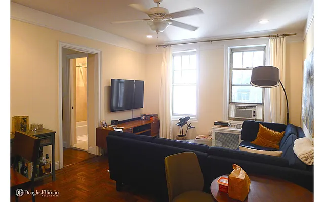 Rented by Douglas Elliman | media 22