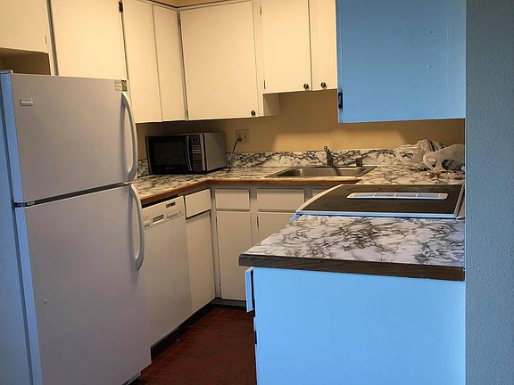 5th image of 230 SW Clark St #C-304