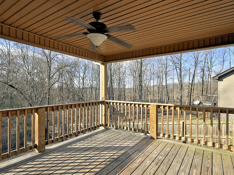 446 Cyprus Ct — Photo 34