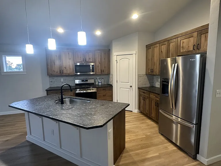 248 Stagecoach Ave — Photo 2