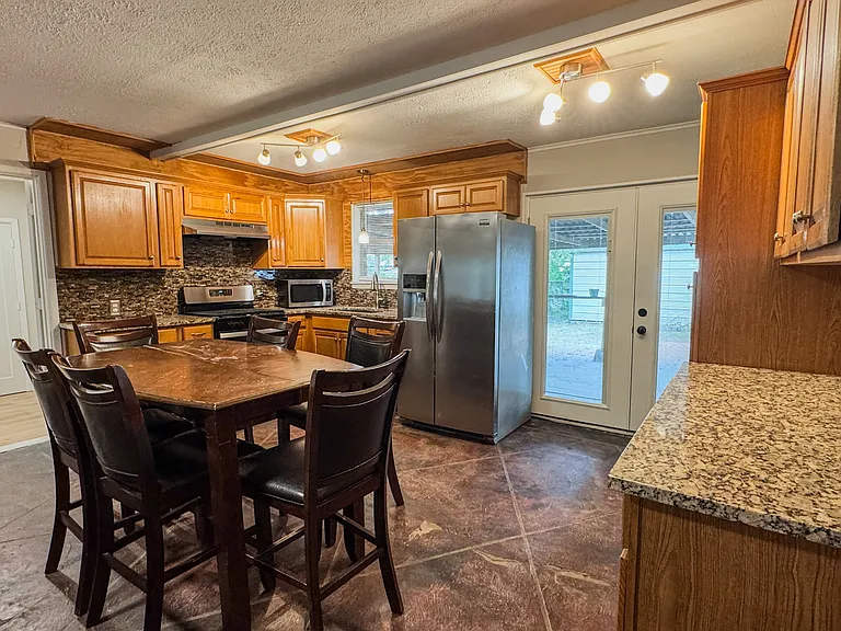743 Oak Leaf Trl — Photo 6