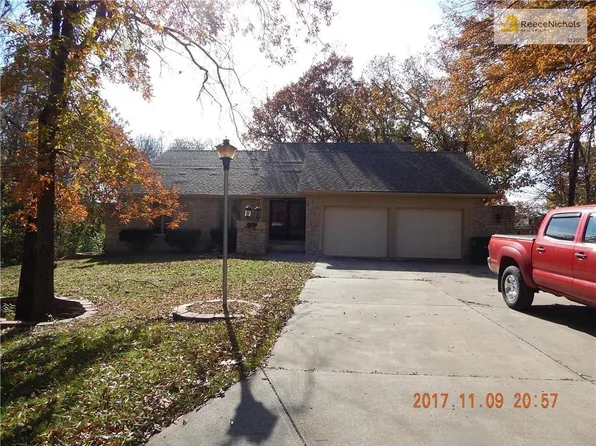 9 Apache Dr, Lake Winnebago, MO 64034