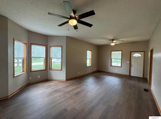 1406 N Main St, Fremont, NE 68025