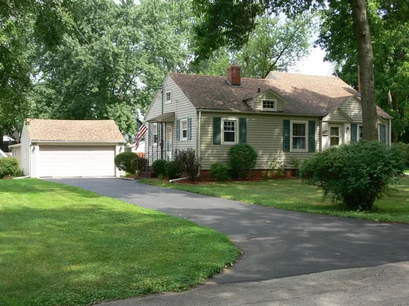 1218 Gordon Ave, Rockford, IL 61108