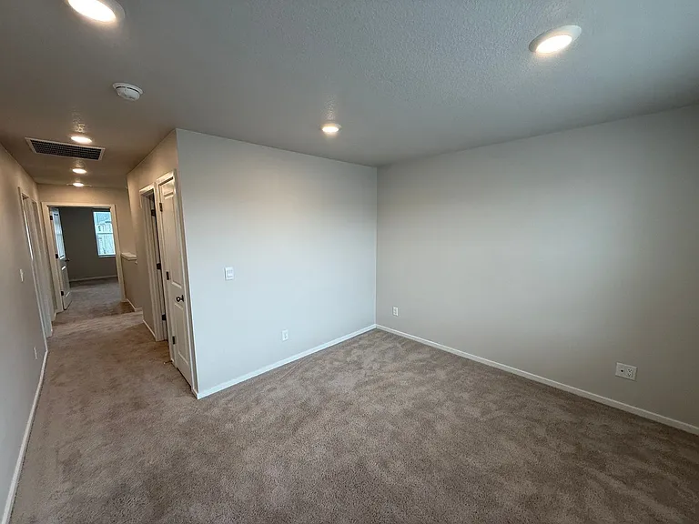 4833 Thyme Ave NE — Photo 18