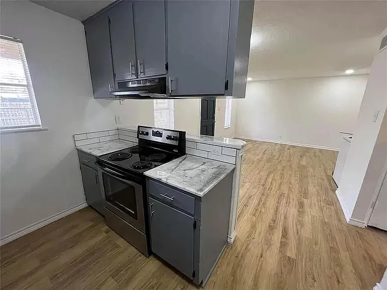 1125 E Huisache Ave #2 — Photo 4