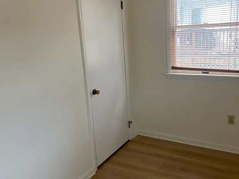 447 N Gates Ave #1 — Photo 1