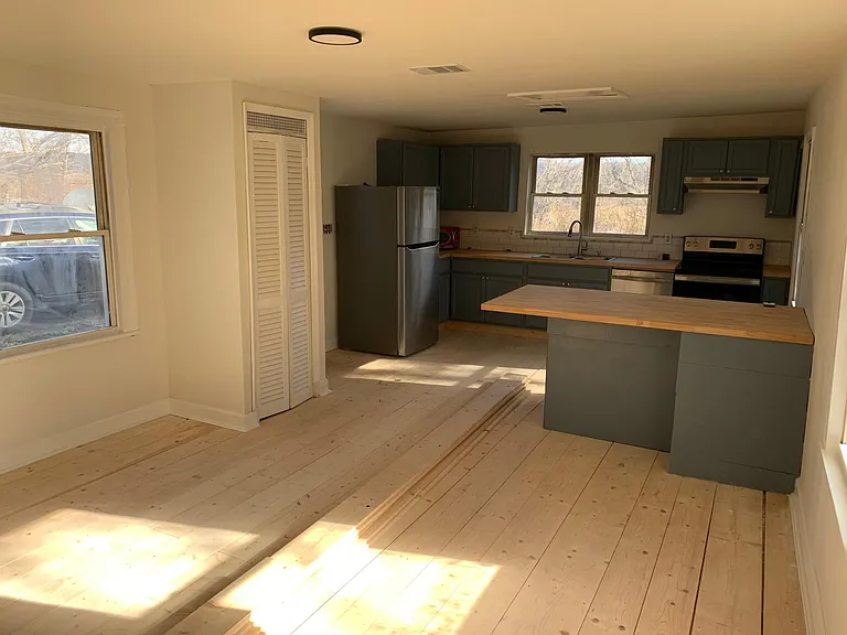83 Brickhouse Rd — Photo 9
