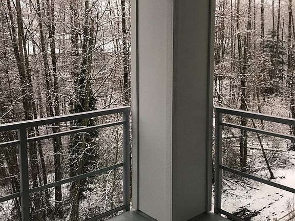 3rd image of 15436 31st Ave #404