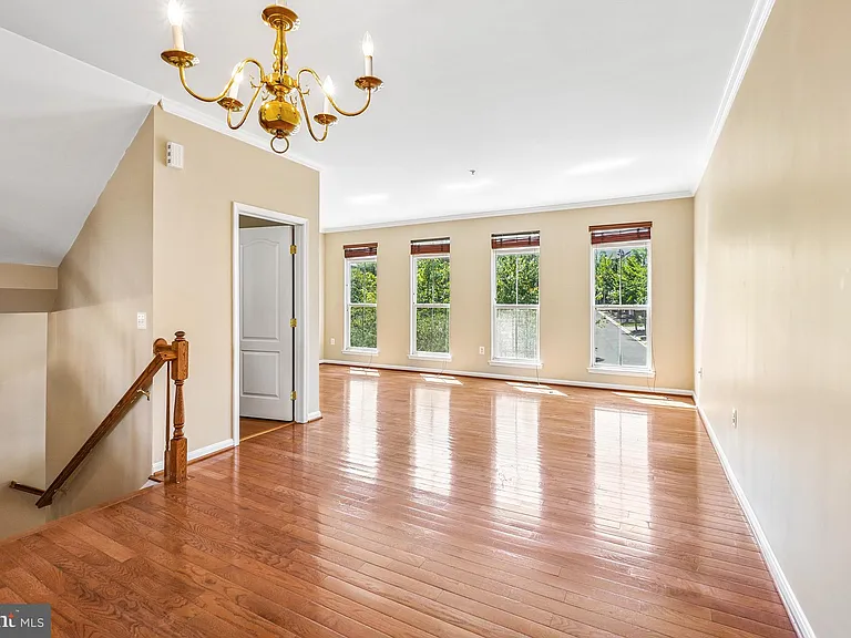 5522 Hartfield Ave — Photo 10