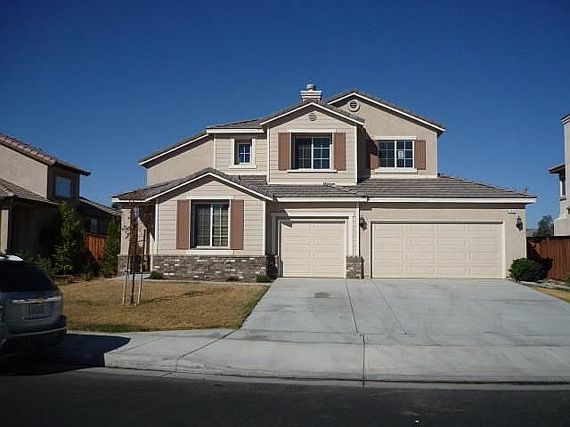 2nd image of 460 Colt St
