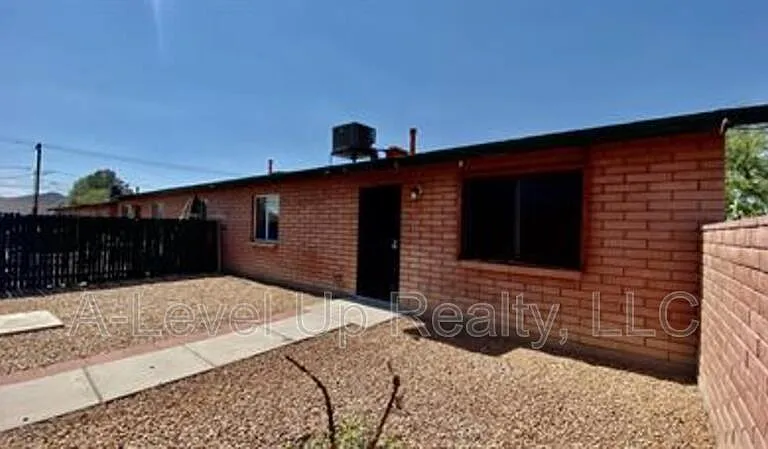 1045 S Herbert Ave #2 — Photo 1