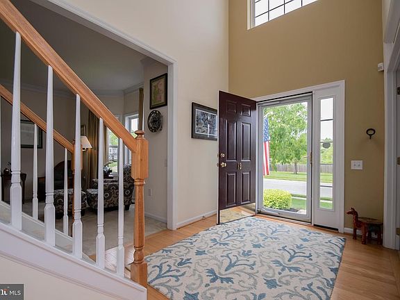 3rd image of 13 Dalton Dr